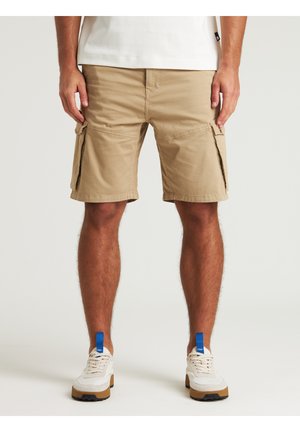 CHASIN' RIOT.S GAMMA - Shorts - beige