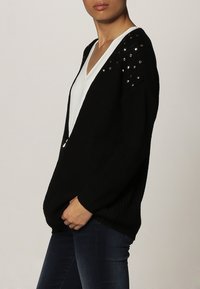 Even&Odd Kofta - black