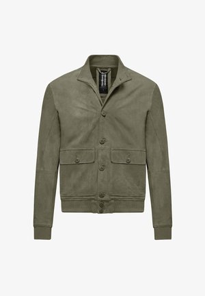 Giacca verde oliva in camoscio con bottoni frontali, colletto alla coreana, due tasche anteriori con patta, polsini e orlo a coste, taglia large.