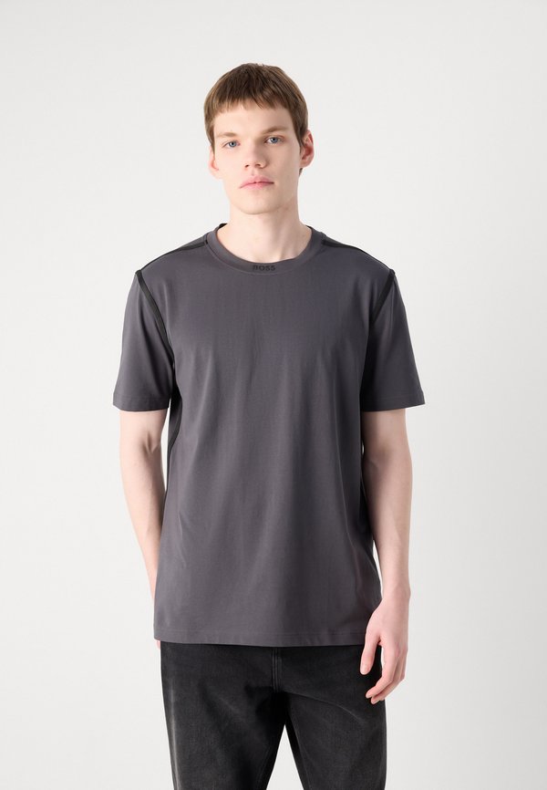 TEE TAPE - Basic T-shirt4
