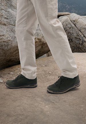 Lowa BELLAGIO GTX LO - Hiking shoes - oliv