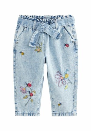 Jean pour enfants bleu clair avec une ceinture en tissu, orné de fleurs et abeilles colorées brodées sur le devant.
