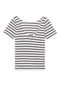 Camiseta de manga corta hecha de una tela ligera, con rayas horizontales en azul marino y blanco y un amplio escote en forma de bote.