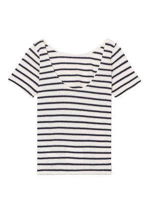 Top a maniche corte realizzato in tessuto leggero, con righe orizzontali blu navy e bianche e una scollatura ampia a barca.