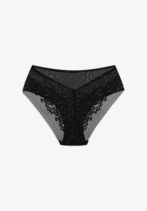 Czarne koronkowe majtki z V-kształtnym przodem, falbaniastymi krawędziami i przezroczystym materiałem w kwiatowe wzory, oferujące delikatną teksturę.