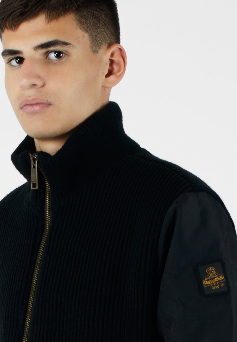 Giacca termica da uomo in materiale riciclato