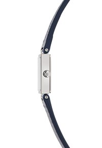 Ceas cu bratara din piele navy, având un cadran rectangular din argint, cu lateral texturat și coroana rotundă. Se remarcă printr-un design minimalist și un cristal clar.