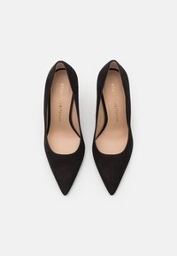Escarpins Stuart Weitzman Bleu Marine à Talons Pointus - Taille 9.5 N (étroite), Occasion En Très Bon état