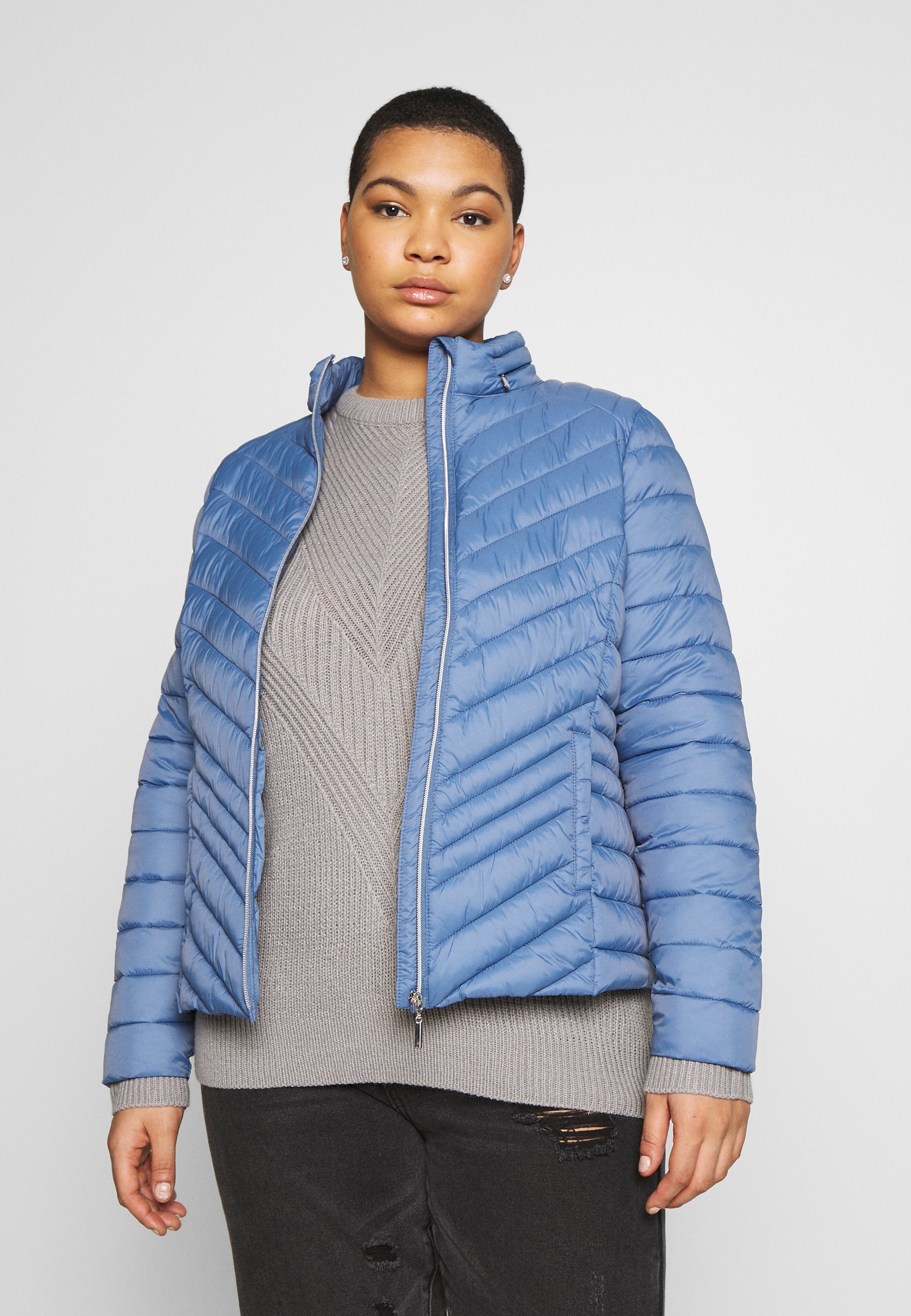 short wadded packaway jacket