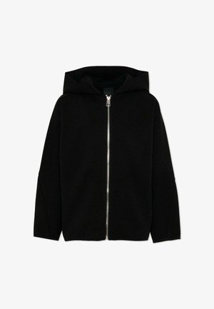 Zwarte hoodie met volledige ritssluiting, lange mouwen en een zilveren rits aan de voorkant, plat getoond tegen een witte achtergrond.