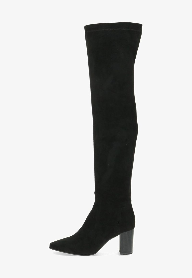 Botas negras por encima de la rodilla hechas de ante suave, con punta afilada y un tacón rectangular grueso con un acabado texturizado.