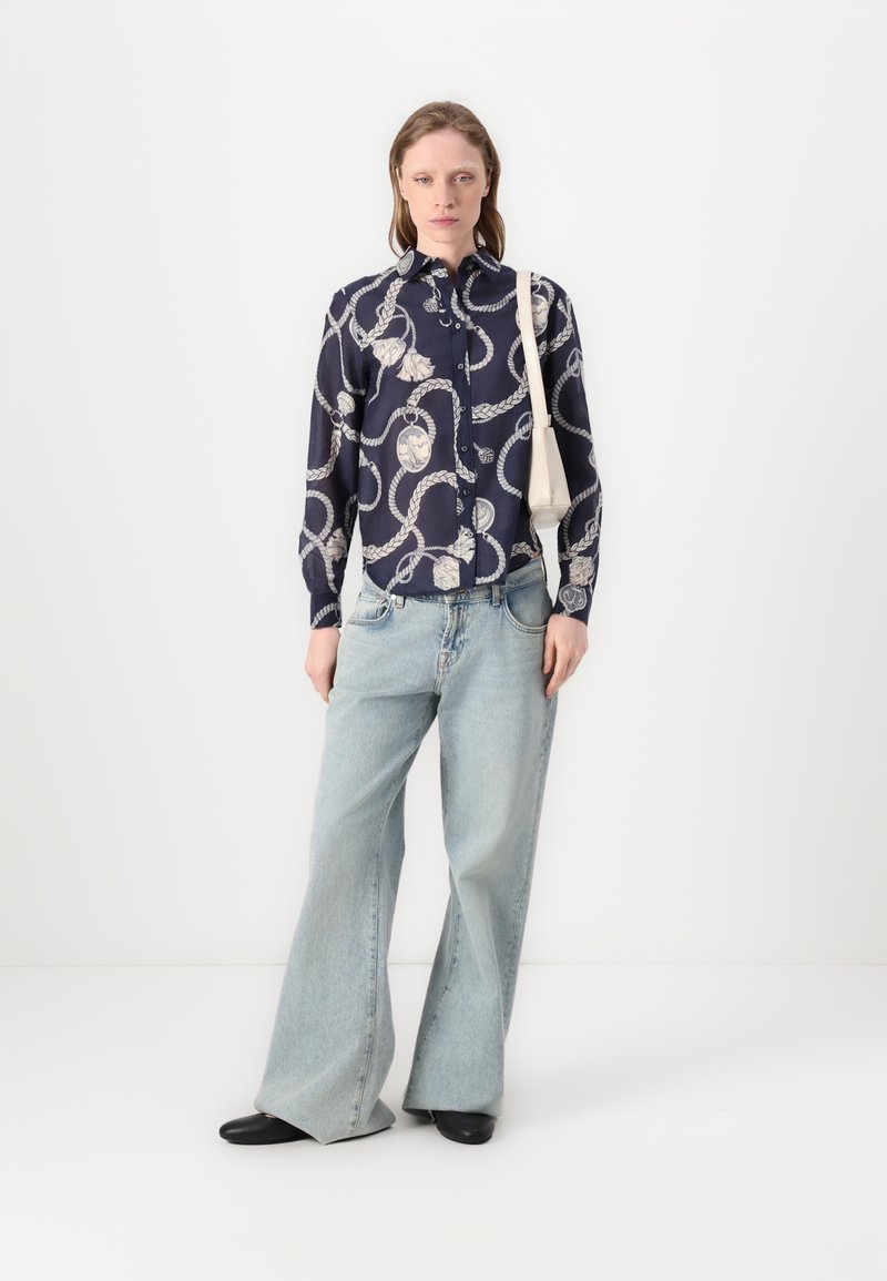 GANT SAILING PRINT SHIRT - Košilová halenka - evening blue