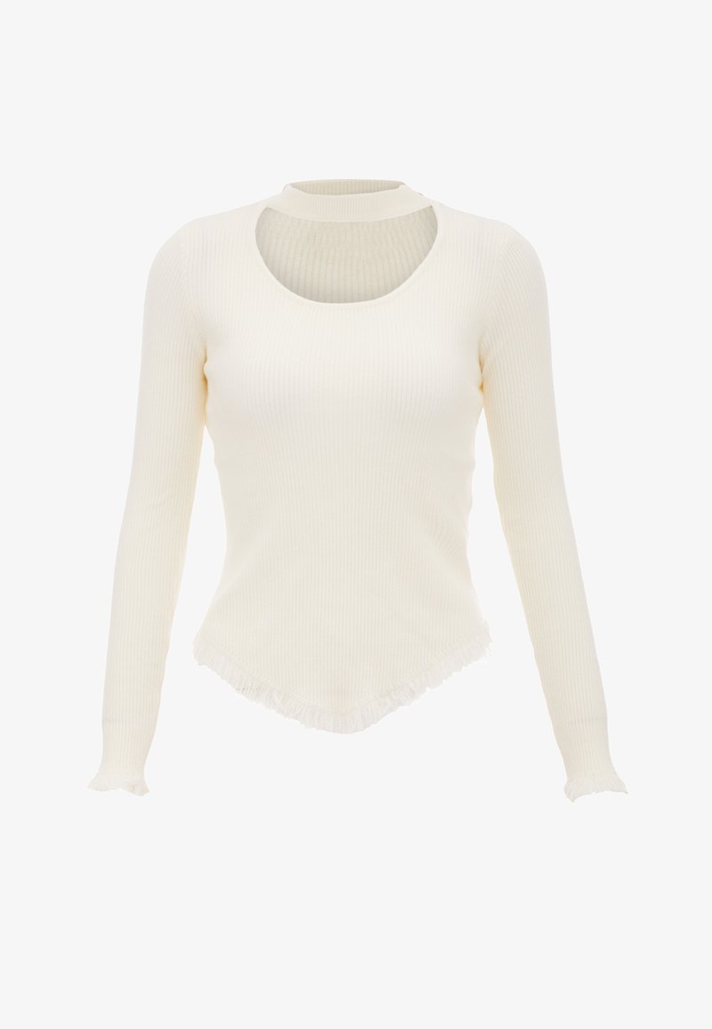 Top a maniche lunghe a coste in bianco sporco, caratterizzato da un collo rotondo, dettagli con ritagli e un orlo frangiato irregolare lungo i bordi inferiori.