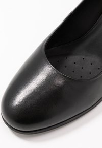 Geox Klasické lodičky - black