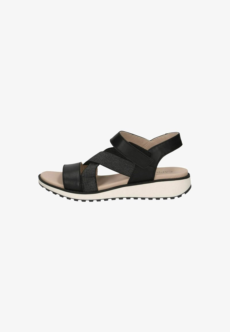 Sandalo nero con una combinazione di pelle liscia e cinturini in elastico texturizzato, design con punta aperta, soletta imbottita e suola bianca con battistrada.
