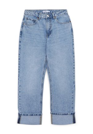 Hellblaue Jeans aus Denim mit aufgerolltem Saum, Fronttaschen, Gürtelschlaufen und Knopfverschluss.
