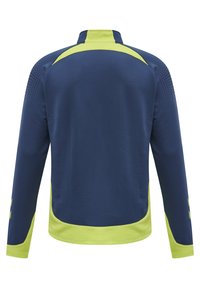 Marinblå långärmad träningsskjorta med gula detaljer. Har en halvkoll, meshdetaljer på axlarna och en rundad fåll nertill.