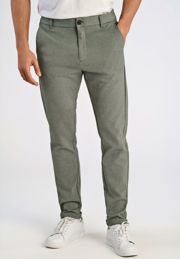 SUPERFLEX LENGTH - Chino - mid army mix