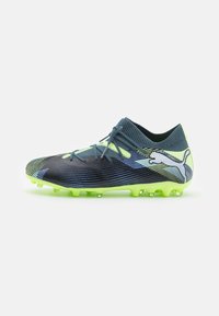 Puma FUTURE 7 MATCH MG JR UNISEX - Botines de fútbol para terreno firme - gray skies/white/fizzy apple