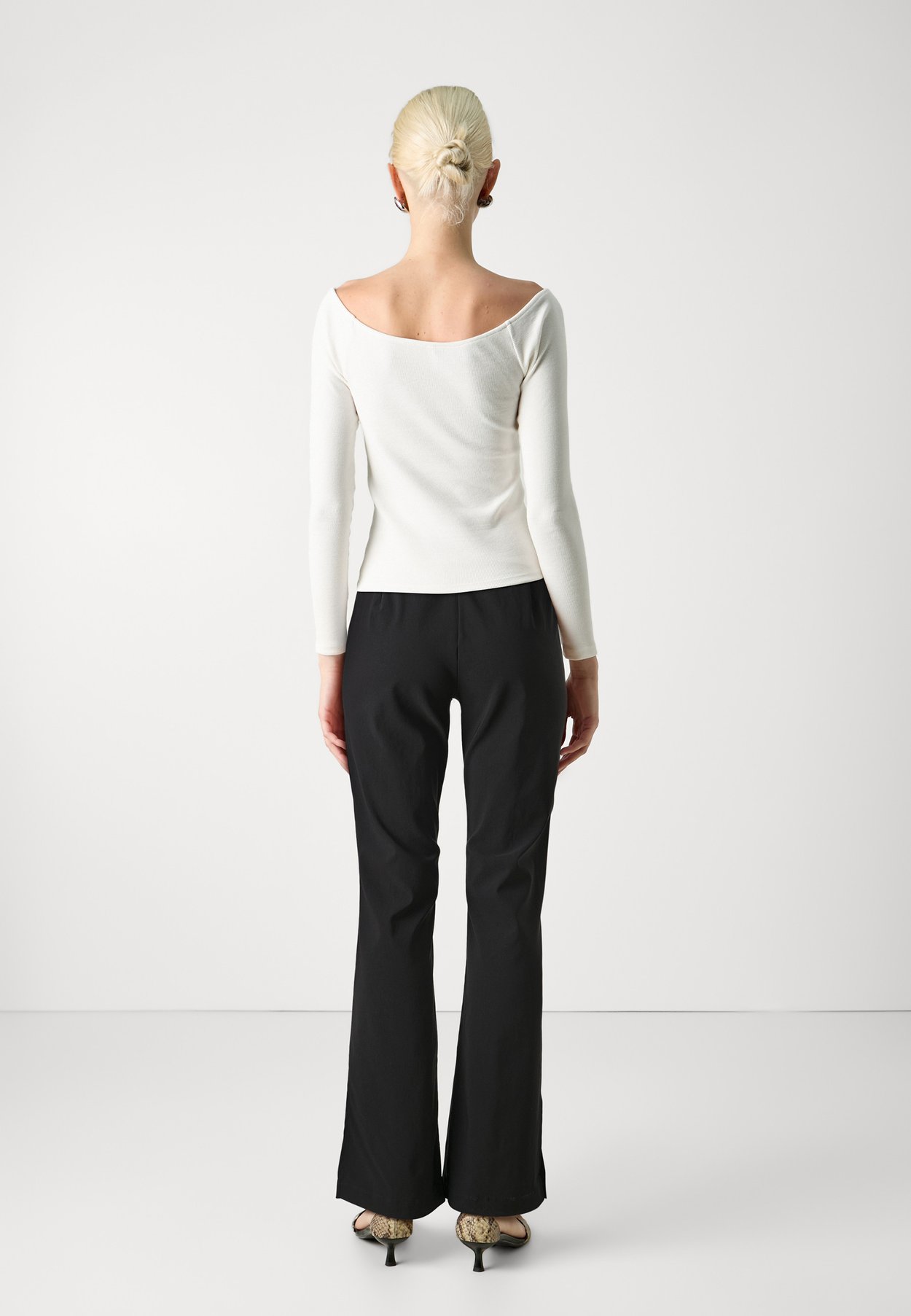 ONLFIONA FLARED SLIT PANT