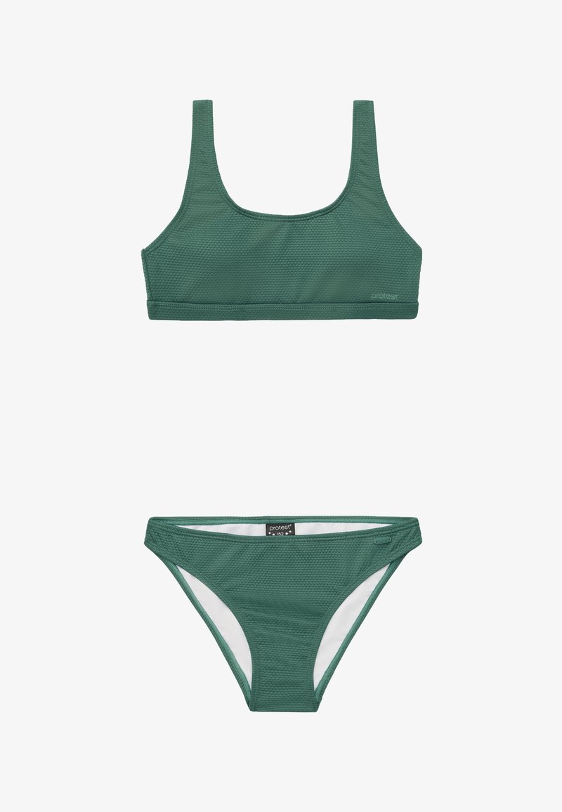 Ensemble de bikini vert avec un tissu texturé. Le haut a un décolleté carré et des bretelles larges ; le bas est taille basse avec une doublure contrastante.
