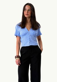 Sélectionné, light blue
