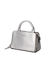 Borsa a tracolla argentata con finitura testurizzata, manico superiore, chiusura con zip e cerniera laterale decorativa. Presenta un logo impresso sul davanti.