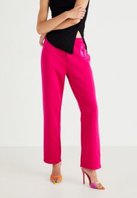 GAP LOGO PANT - Treningo apatinė dalis - bright beet