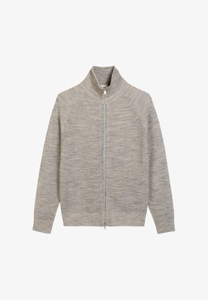 Grauer gestrickter Cardigan mit hohem Kragen, vollem Reißverschluss und Raglanärmeln. Texturiertes Muster und gerippte Saumdetails werten das Design auf.