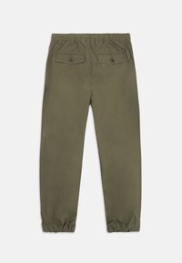 Tommy Hilfiger PARACHUTE PANT - Broek - battle green