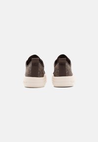 MICHAEL Michael Kors EVY LACE UP - Sporta apavi - brown