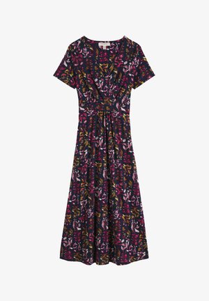 Vestido midi azul marino de manga corta con escote en V y estampado floral en rosa, rojo y verde oliva, con cintura ceñida.