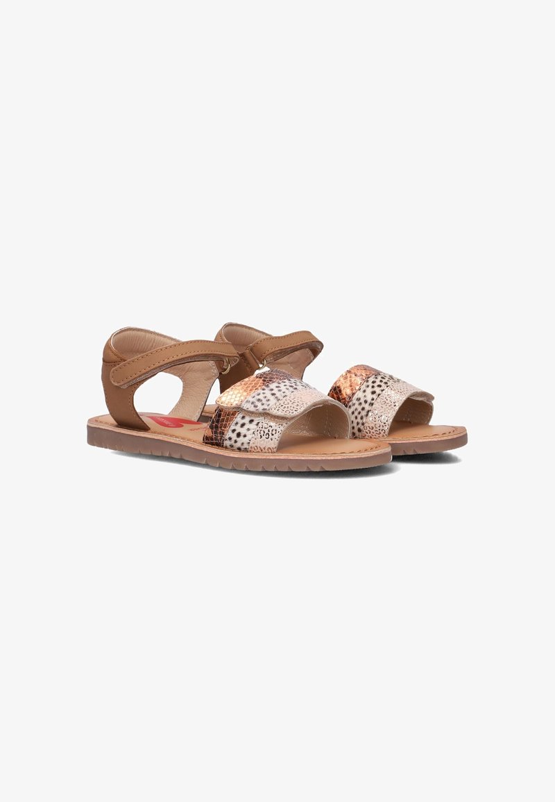 Shoesme PLATTE - Sandalen - cognac bronce
