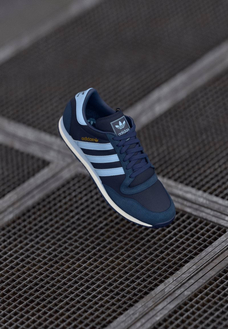 adidas Originals GALAXY OG UNISEX - Tenisice - night indigo/clear sky/off white