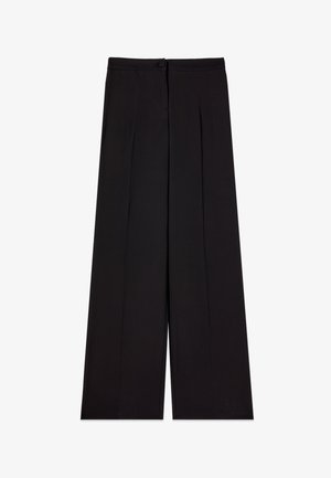 Schwarze High-Waist-Hose mit weitem Bein, vorderen Falten und Knopfverschluss am Bund.