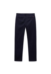 Pantalones azul marino con corte recto, que cuentan con dos bolsillos traseros y una tela texturizada. Marca sutil en la cintura.