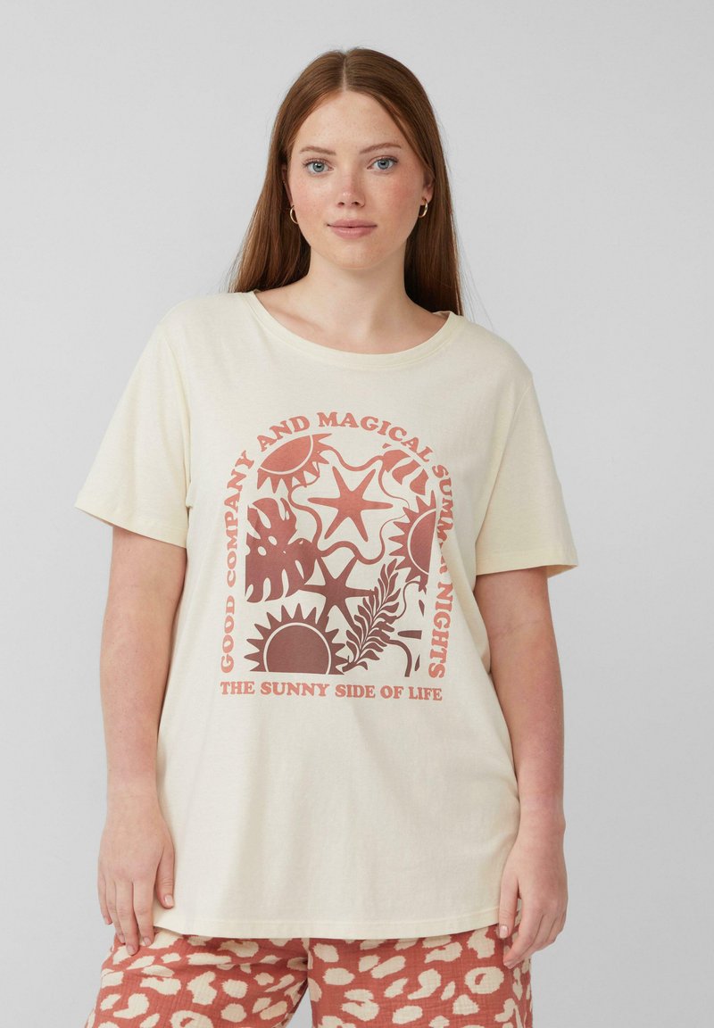 Crème-kleurig T-shirt met een ontspannen pasvorm. Heeft een retro ontwerp in gebrand oranje met zon- en bladvormen. Zacht katoenmateriaal.