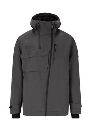 Grijze weersbestendige jas met een kap, met een voorzak, een borstzak en verstelbare manchetten. Glad van textuur en eenvoudig van ontwerp.