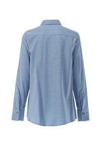 Hellblaues, langärmliges Hemd aus glattem Stoff, mit klassischem Kragen und geknöpften Manschetten sowie einem abgerundeten Saum.