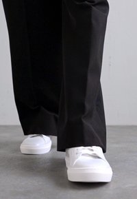 MOSCHINO UOMO - Visoki športni copati - bianco/rosso