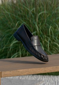 Δεν επιλέχθηκε, dark brown