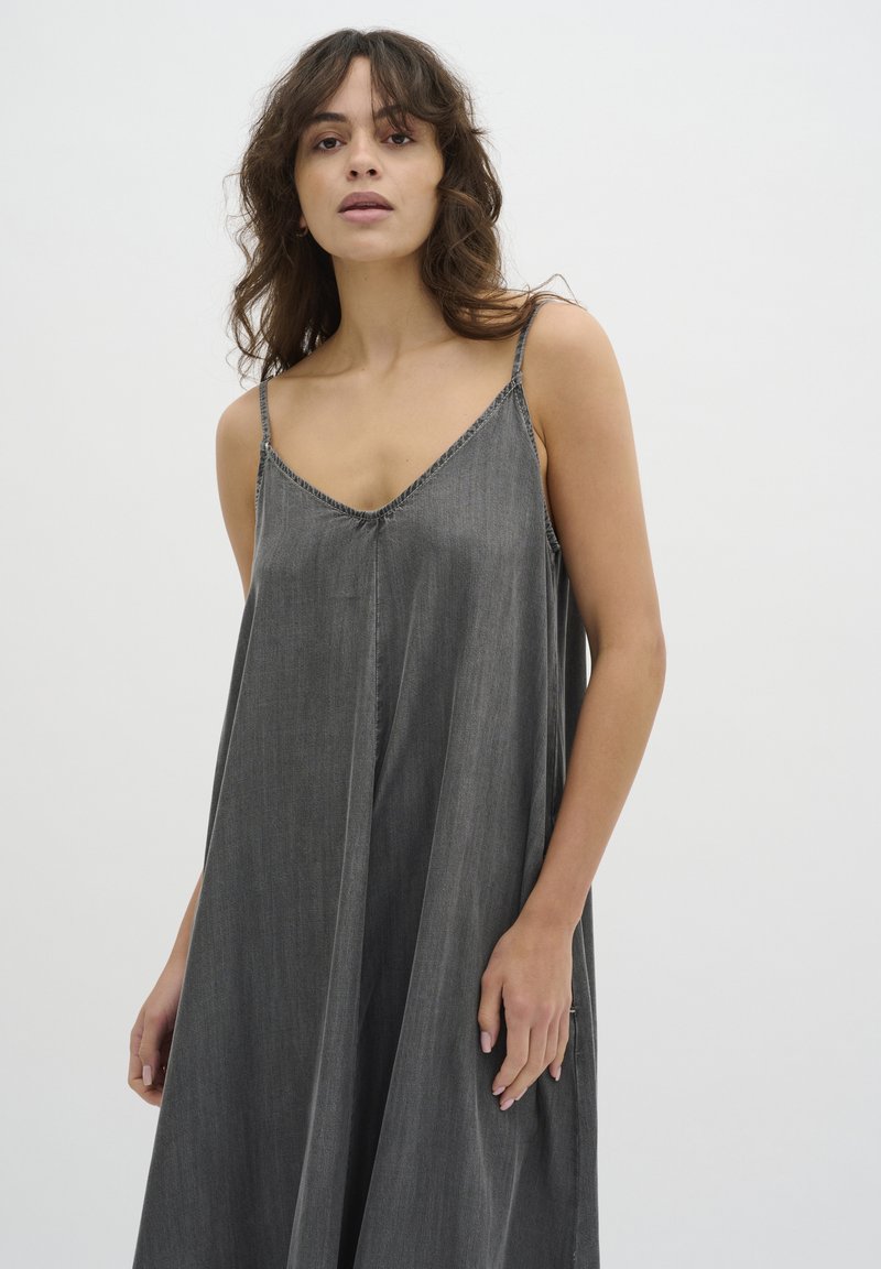 My Essential Wardrobe NELLYMW STRAP - Maxikleid - medium grey wash 