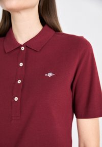 GANT SLIM FIT - Polo - plumped red