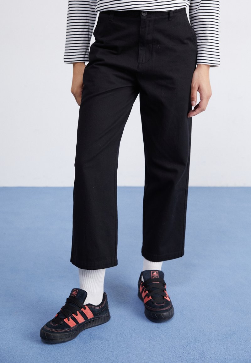 Santa Cruz NOLAN CARPENTER PANT - Džínsy s rovným strihom - black