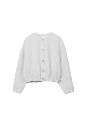 Jasnoszara krótka kurtka z długim rękawem, okrągłym dekoltem, guzikiem z przodu, elastycznym dołem oraz dwoma pionowymi kieszeniami z rozcięciami.