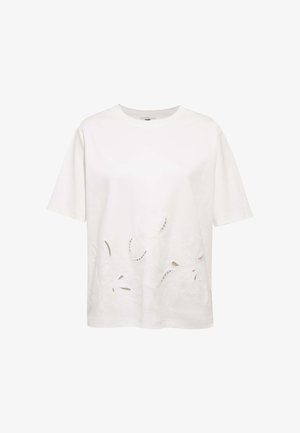 Weißes T-Shirt mit kurzen Ärmeln, Rundhalsausschnitt und dezentem floralen Cut-Out-Stickmuster entlang des unteren Vorderteils.
