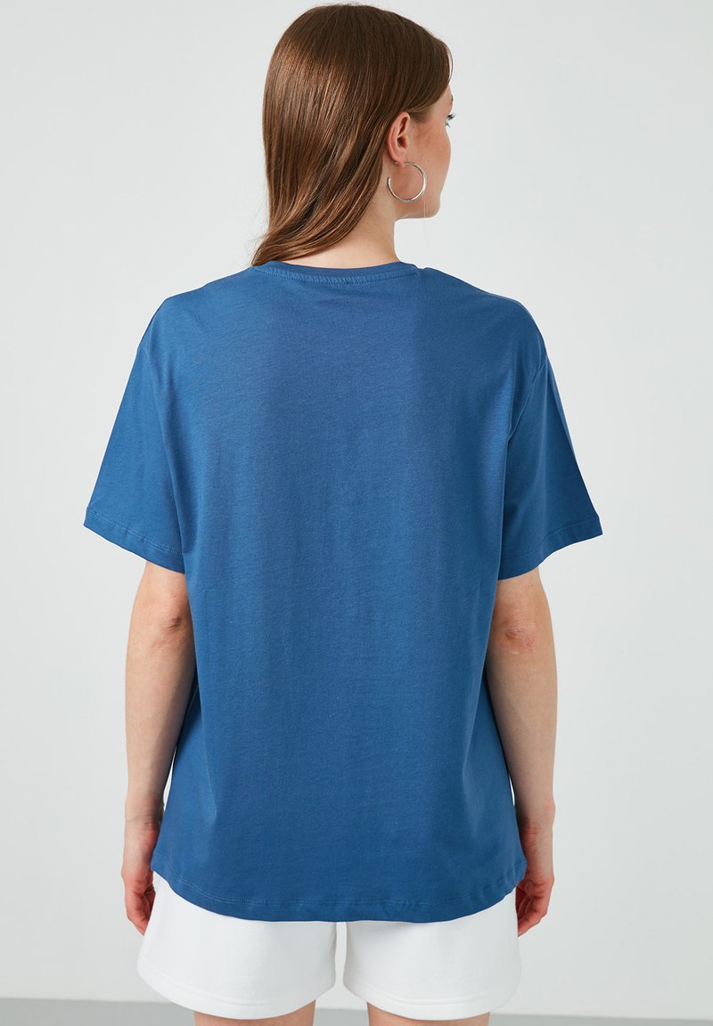 Damen T-Shirts | LELA T-Shirt print indigo/dunkelblau - VW18876 Damen T-Shirts | LELA T-Shirt print indigo/dunkelblau - VW18876