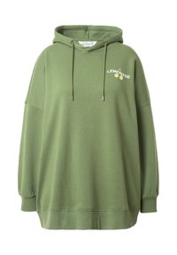 Sudadera verde de gran tamaño hecha de algodón con capucha y cordones. Presenta el texto "LEMONADE" y gráficos de frutas en el pecho. Textura suave.