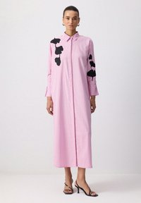 EMBROIDERY DETAILED - Maxi ruha - pink