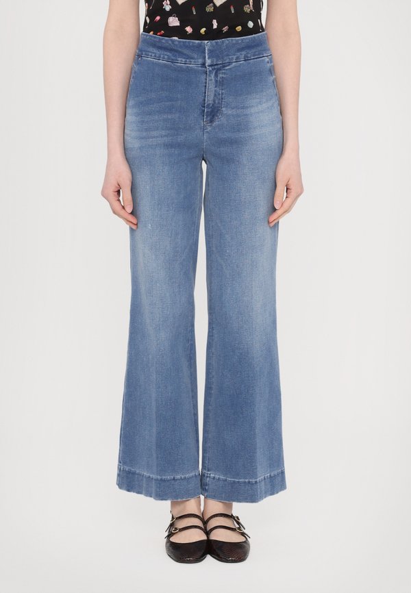 QUINN - Bootcut jeans